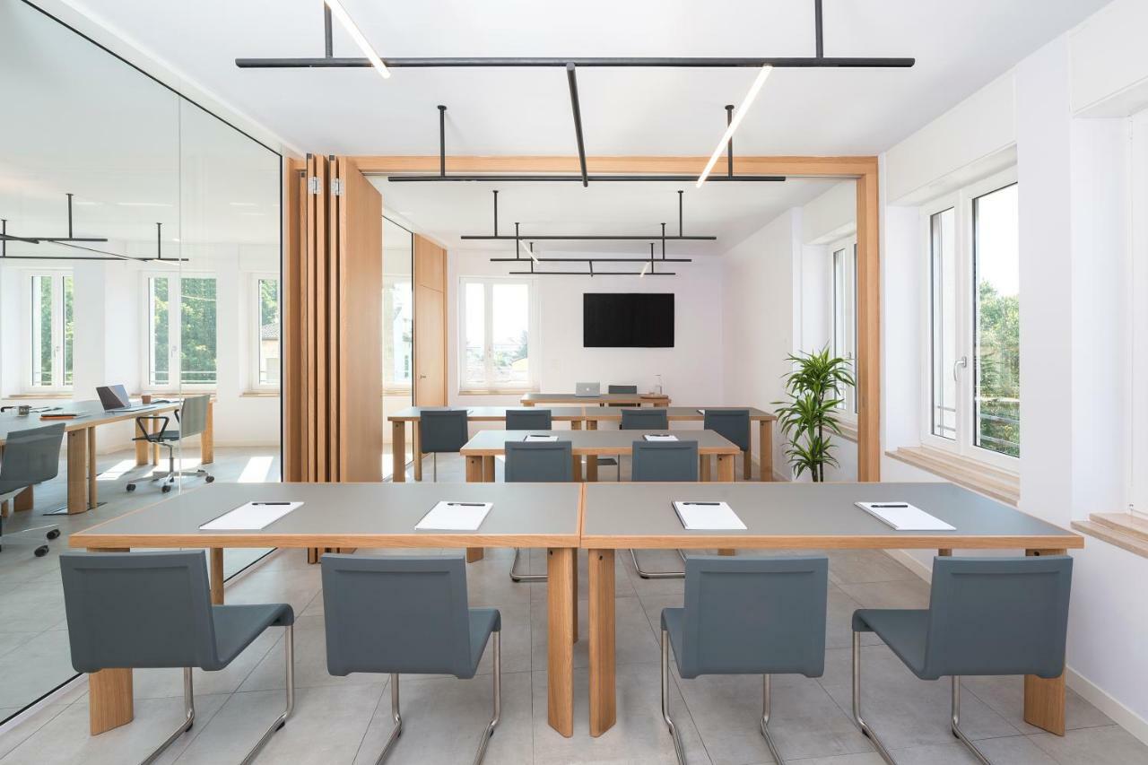 Bnbiz - Coworking Hotel Fiorenzuola d'Arda Luaran gambar