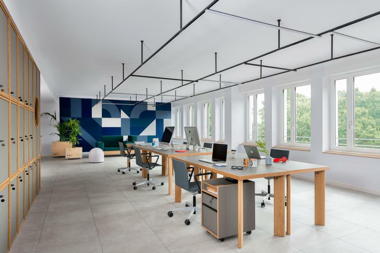 Bnbiz - Coworking Hotel Fiorenzuola d'Arda Luaran gambar