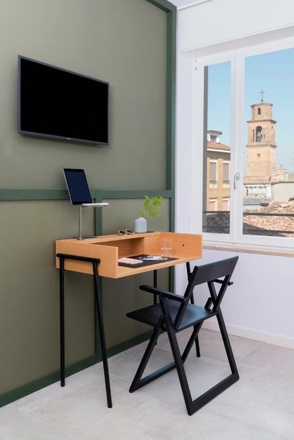 Bnbiz - Coworking Hotel Fiorenzuola d'Arda Luaran gambar