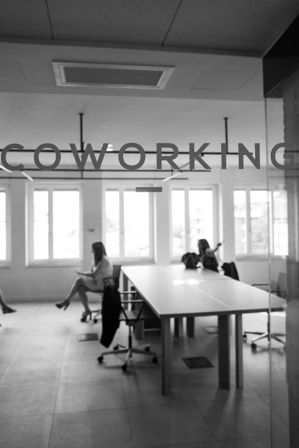 Bnbiz - Coworking Hotel Fiorenzuola d'Arda Luaran gambar